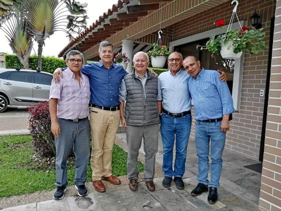 Foto | Archivo Particular | LA PATRIA Un encuentro de antiguos compañeros del Sena Caldas se realizó con la presencia de Samuel López, Cesar Arcila, Rodrigo Ospina, Nicolás Vélez y Fabio Ancizar Yepes en Pereira, Risaralda.
