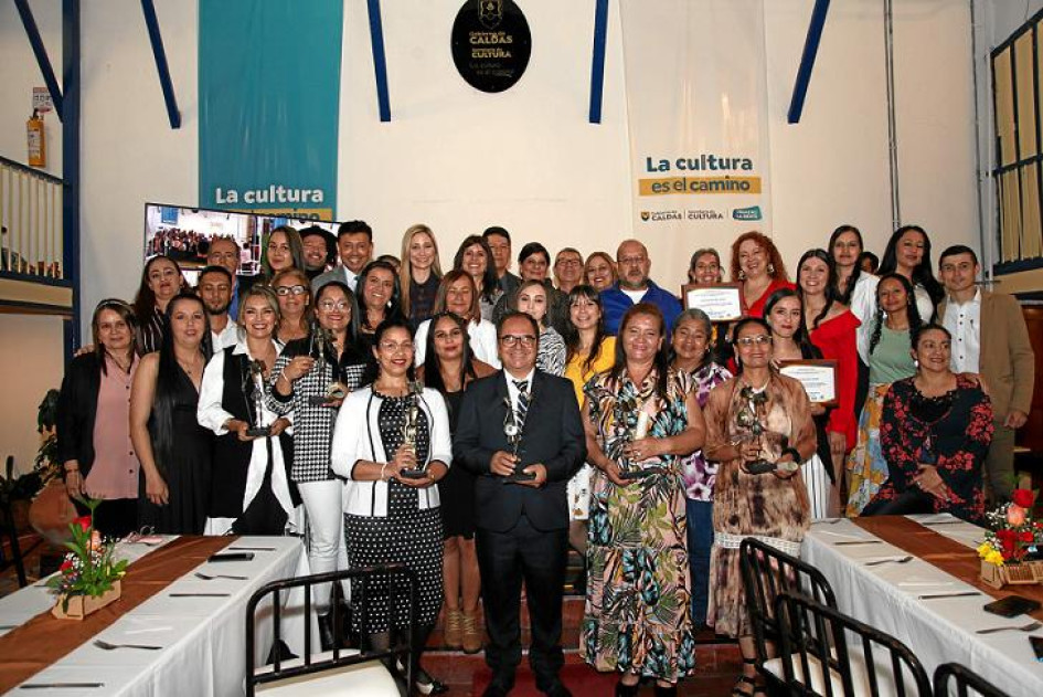 Grupo de bibliotecarios.