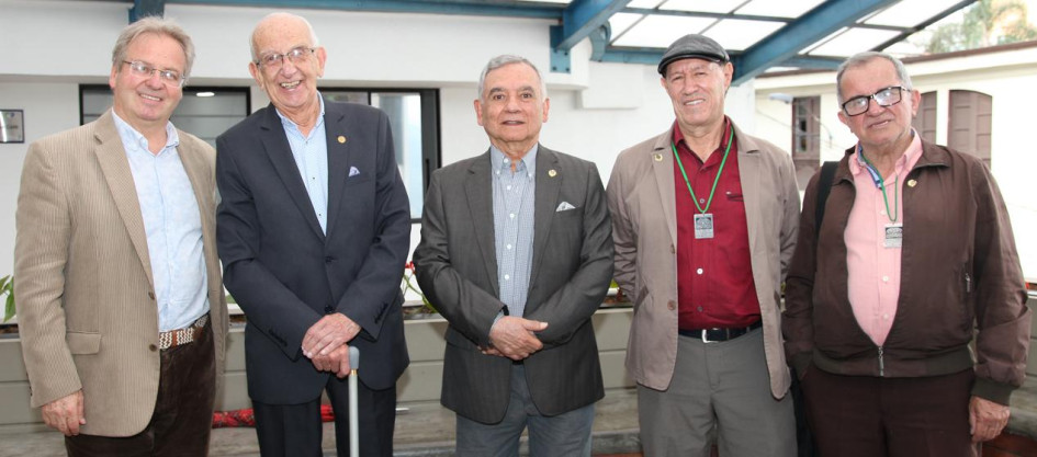 Pedro Felipe Hoyos, José Jaramillo Mejía, Octavio Hernández Jiménez, Germán Ocampo Correa y José Miguel Alzate.