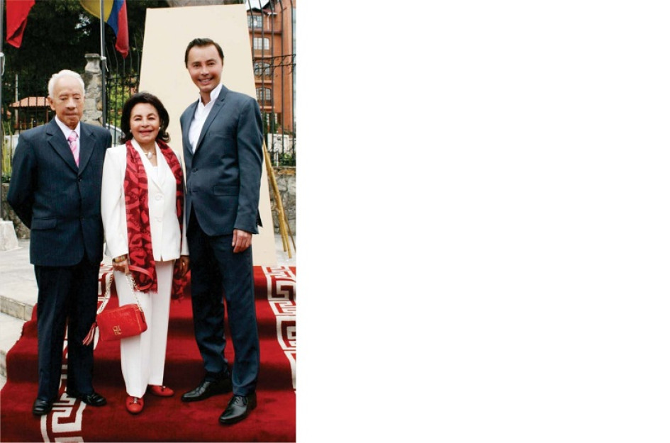 CRUZ AL MÉRITO - Juan Manuel Albornoz Gonzalez.