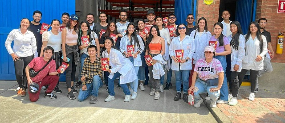 Foto | Cortesía | LA PATRIA Estudiantes del Pregrado en Ingeniería de Alimentos, de la Universidad Caldas, visitaron las instalaciones de la empresa Nutritec S.A.S. como parte de sus salidas académicas por el Valle del Cauca.