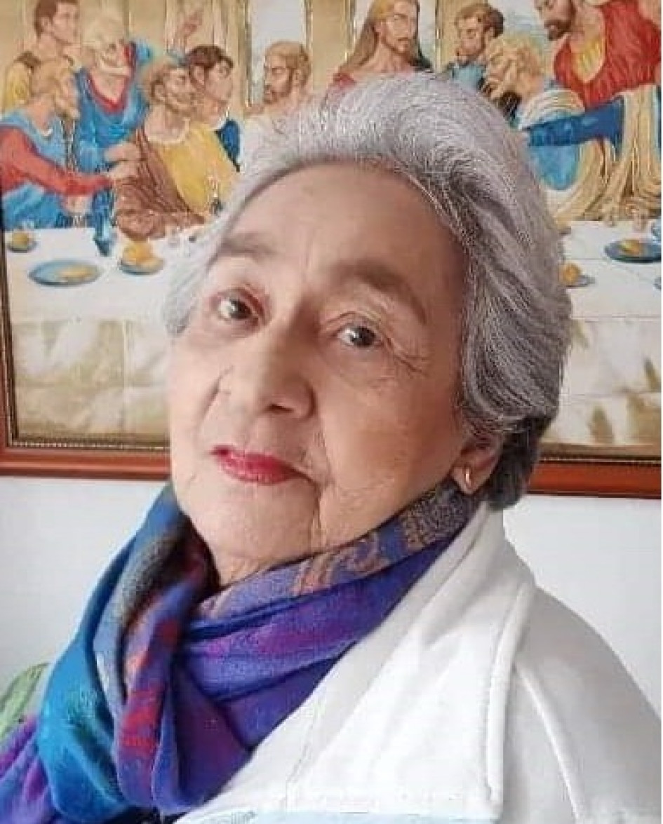 Elisabeth Bonilla de Ramírez cumple cinco meses de estar en los brazos de Dios. Ejemplar modelo a seguir, nos dejaste un legado de valores éticos y lo principal: el amor a los demás y el compartir. Caminó al lado de todas las etapas de nuestras vidas, incluso más allá de la muerte terrenal enseñándonos los valores sublimes. Nos dio la respuesta significativa donde el amor todo lo vence. Para ti mi reina, por la eternidad Elisabeth, un feliz día entre todas las estrellas del cielo. Mi alma y tu espíritu más