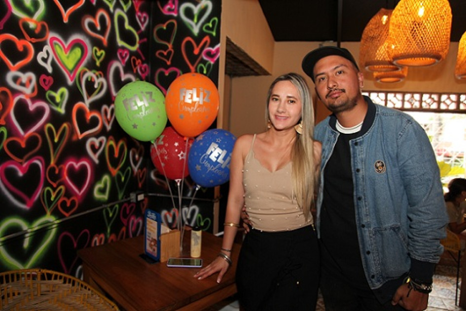 Foto | Argemiro Idárraga | LA PATRIA Estefanía Rivera Duque celebró su cumpleaños en el restaurante La Patatería en compañía de Julián Muñoz Montoya.