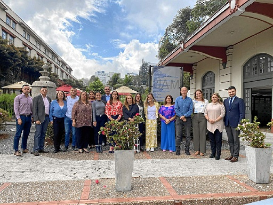 Foto | Cortesía UAM | LA PATRIA Grupo de miembros representantes de la Universidad de Vigo (España) y empresas de Manizales.