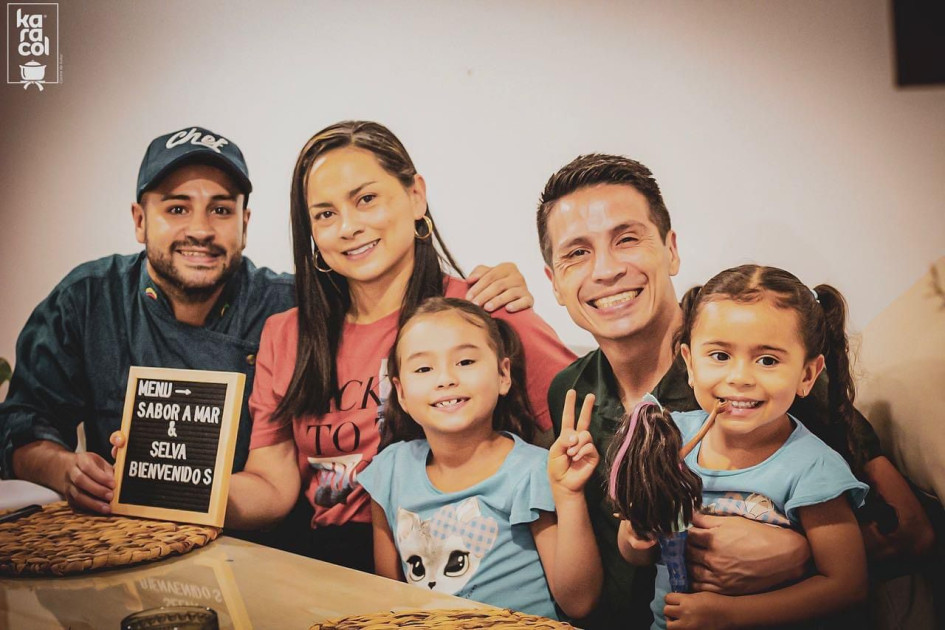 Fotos | Lector | LA PATRIA Sebastián Rendón, Eliana Mantilla, Violeta Rendón, Andrés Rendón y Antonia Rendón, en una cena familiar.