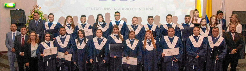Foto |Rubén Darío López | LA PATRIA Los graduados: Ricardo Castañeda Arango, John Franco Arenas, Néstor Marín Arias, Manuela García Castaño, Lorena Silva Henao, Ómar Loaiza Alvarán, Paola Echeverry Ospina, Ana Salazar Giraldo, Leidy Cortés Zapata, Juan Carlos González Rendón, Orlando Bohórquez Amado, Olga Montoya Álvarez, Vanessa Calderón Cardona, John Díaz Cifuentes, Juan Felipe Cardona Flórez, Pablo Ortiz López, Carolina Molina Gómez, Mauricio Ramírez, Nelson Calderón Blandón, Andrés Pérez Linares y Elian