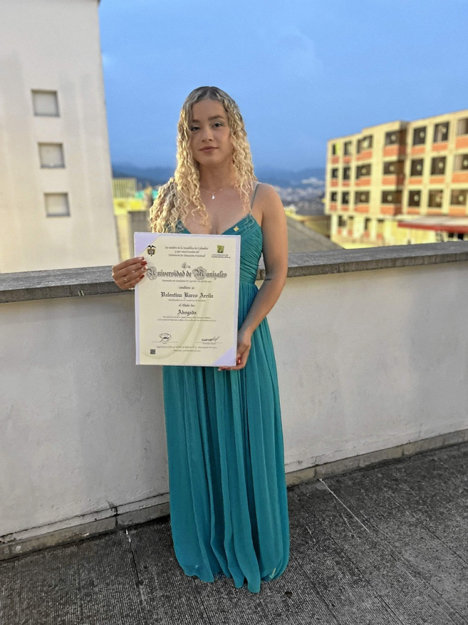 Valentina Barco Arcila obtuvo su título como abogada de la Universidad de Manizales. Su familia le desea muchos éxitos en esta nueva etapa de su vida.