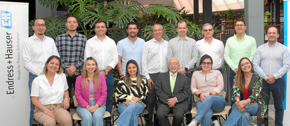 Foto | Argemiro Idárraga | LA PATRIA Hasta hoy se encuentra reunida en el Hotel Termales del Otoño la empresa Endress + Hauser Colombia realizando la reunión de planeación estratégica. Esta actividad forma parte de la estrategia de hacer presencia en las regiones para apoyar la industria local. Jahír Giraldo, director de Hogares Crea, es uno de los conferencistas. También acompaña al grupo participante Fernando Giraldo, gerente de servicios.