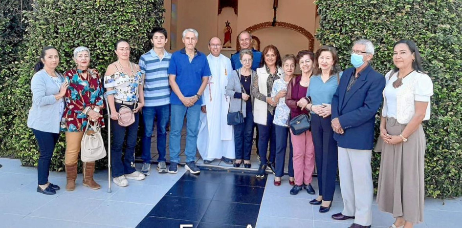 Foto | Cortesía lector | LA PATRIA Las familias Ramírez Bonilla, Arévalo Mejía, Arévalo Dávila, Buitrago Arenas y Arenas Arévalo participaron de una eucaristía realizada en la capilla del Batallón Ayacucho por el fallecimiento de José Alfonso Arévalo.