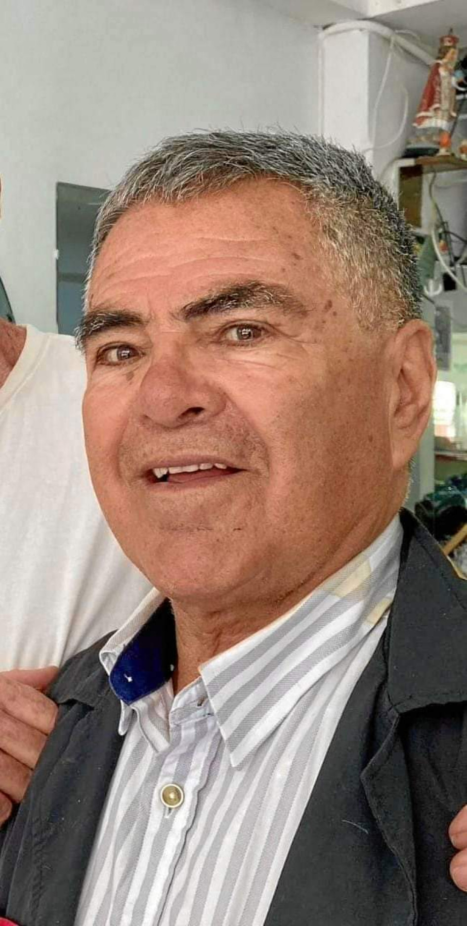 Foto | Henry Giraldo | LA PATRIA Familia y amigos del manzanareño Luis Eduardo Sánchez, agradecen el acompañamiento y las manifestaciones de apoyo durante las exequias.