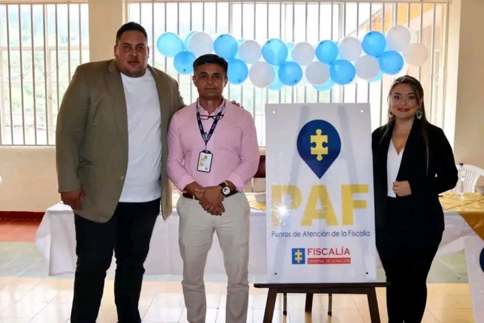 Camio Isaza González, alcalde de Pácora; Armando Castrillón, director seccional de Fiscalías de Caldas; y Natalia Grajales Arango, inspectora de la Policía de Pácora.