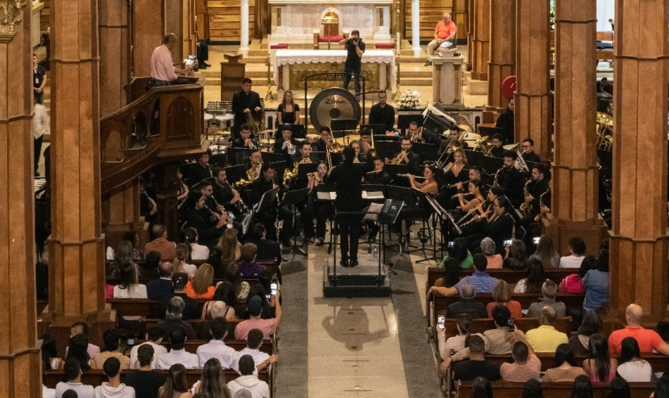 Neira fue uno de los municipios de Caldas que recibió a la Banda Sinfónica Nacional de Colombia en una gira que buscó llevar la música sinfónica al Eje Cafetero y colaborar con el movimiento bandístico de la región. Jhon Jairo Castaño Flórez, alcalde del municipio, y Daniela Nieto Jaramillo, primera Gestora Social, presidieron el concierto que tuvo lugar en la Parroquia San Juan Bautista.