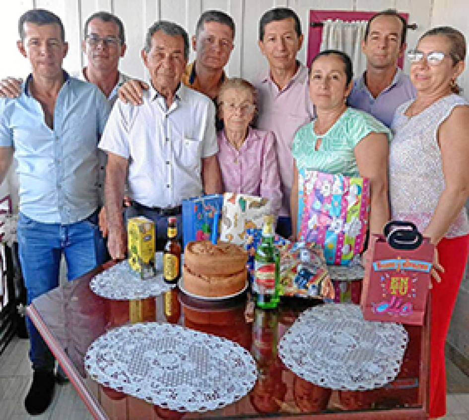La familia Villegas Orozco celebró el cumpleaños número 92 de Ramón Villegas. La reunión familiar se organizó en la vereda Patio Bonito en Samaná (Caldas), de donde son oriundos. Ramón, es el hombre más longevo de esta zona.