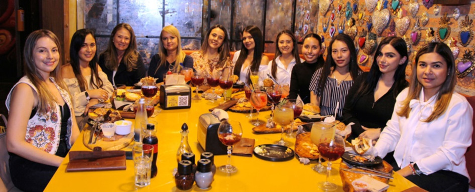 Claudia Guevara, Yessica García, Jackeline González, Lorena Giraldo, Sofía Ríos, Camila Bedoya, Angélica López, Diana Torres, Leidy Ortíz, Marcela Torres y Gloria Patricia Suárez.