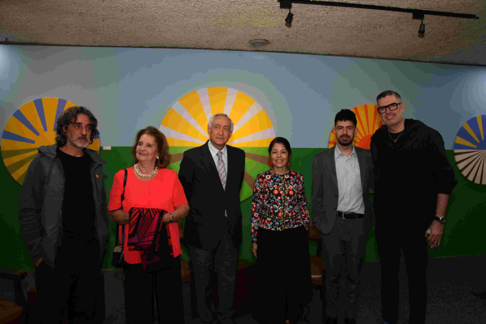 Mauricio Gómez, Elvira Escobar de Restrepo, Gabriel Barreneche, Ivonne Mendoza, Víctor Jurado y Daniel Samper.