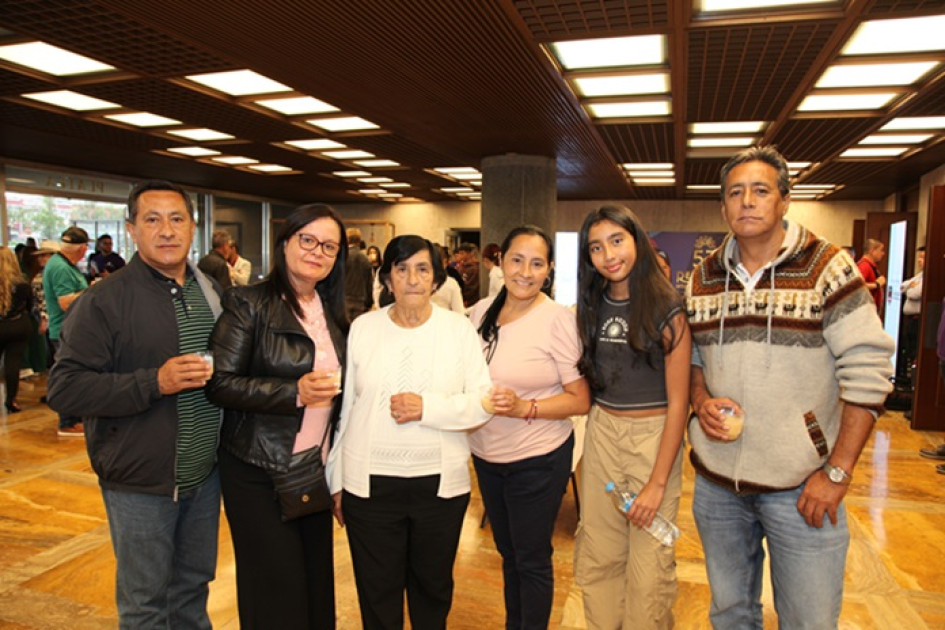 Héctor Amador, Francy Joven, Alicia Pineda, María Amador, Ana María Palacio y Luis Hernando Amador.
