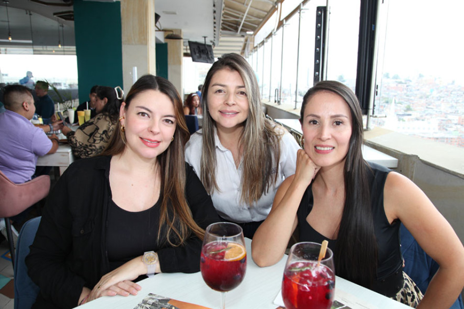 Diana Arias Valencia, Tatiana Ramírez Tabares y Zulay Guevara Castellanos.