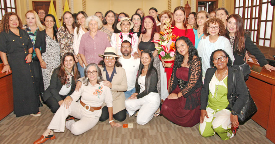 Fotos | Argemiro Idárraga | LA PATRIAGrupo de escritoras y poetas del departamento de Caldas.