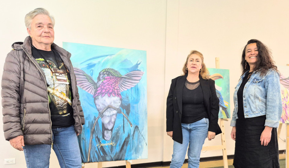 Fotos | LA PATRIA María Teresa Jaramillo, técnica acuarela y lapices de color sobre papel; Lina Días, acrílico sobre lienzo; y Tina Salinas, oleo sobre lienzo.