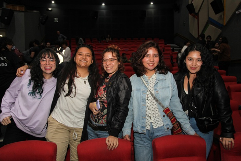 Lorena Panesso, Paula Londoño, Yaneleth Pareja, María José Benavides y Valentina Mosquera