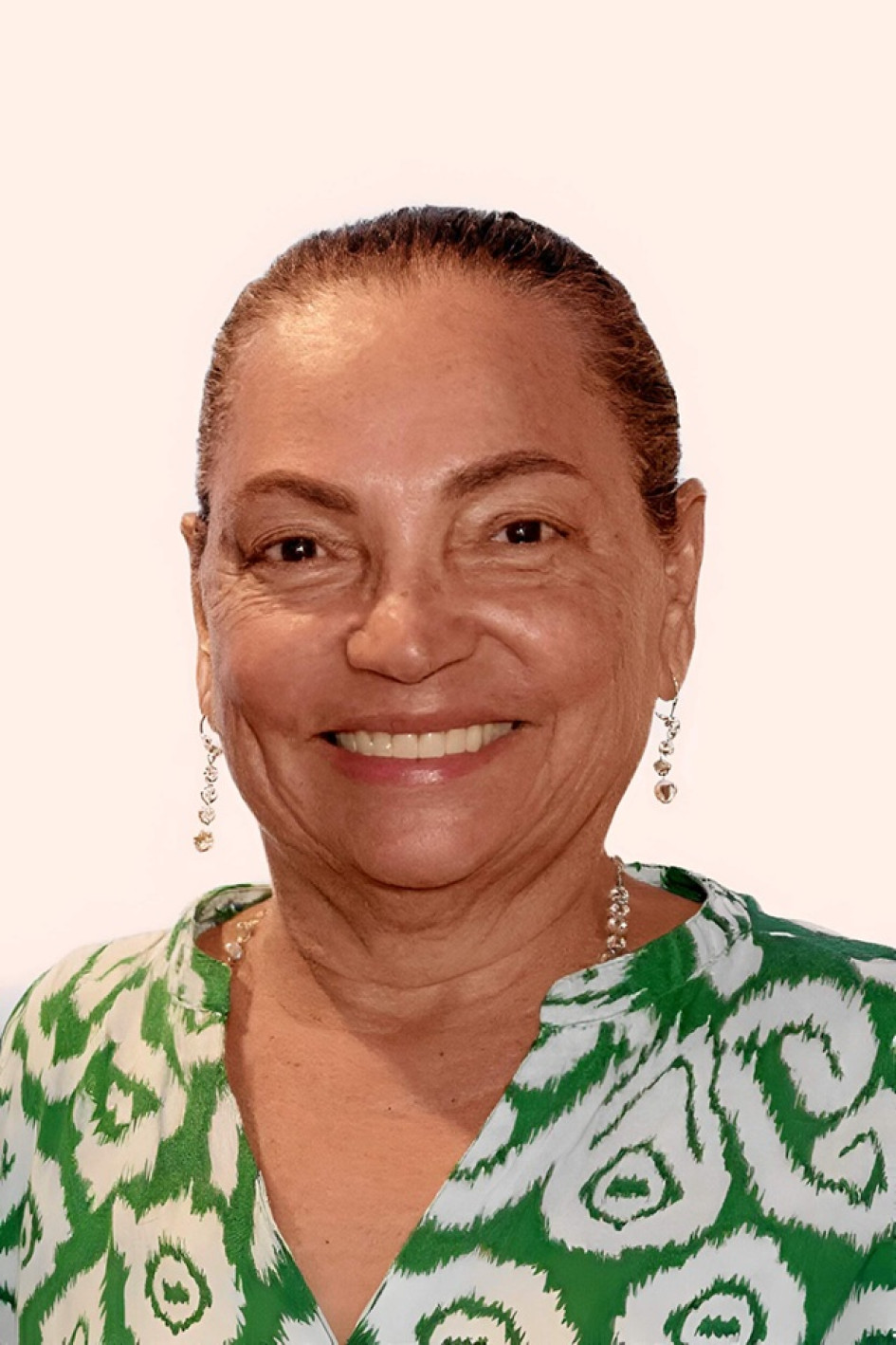 Foto | Cortesía | LA PATRIA  Gladys Alicia Fernández, madre del diputado Luis Alberto Giraldo y esposa del corresponsal de LA PATRIA Luis Ángel Giraldo, falleció. Fue dama gris de la Cruz Roja durante 22 años. Familiares y amigos lamentan su fallecimiento.