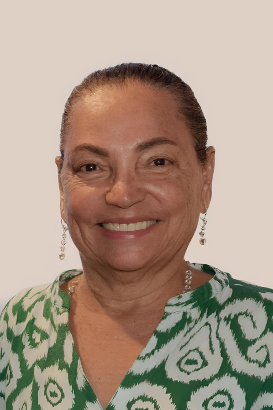 Gladys Alicia Fernández, madre del diputado Luis Alberto Giraldo y esposa del corresponsal de LA PATRIA Luis Ángel Giraldo, falleció. Fue dama gris de la Cruz Roja durante 22 años. Familiares y amigos lamentan su fallecimiento.