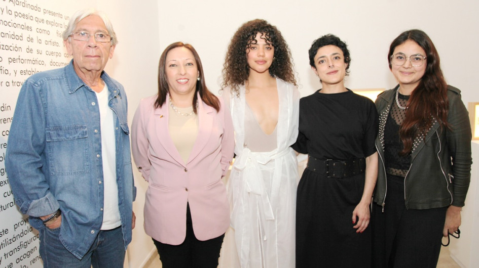 Carlos Velásquez; Marcela Echeverri, directora Alianza Francesa; Valeria Ramírez; Laura Puerta, y Eloisa Castillo.