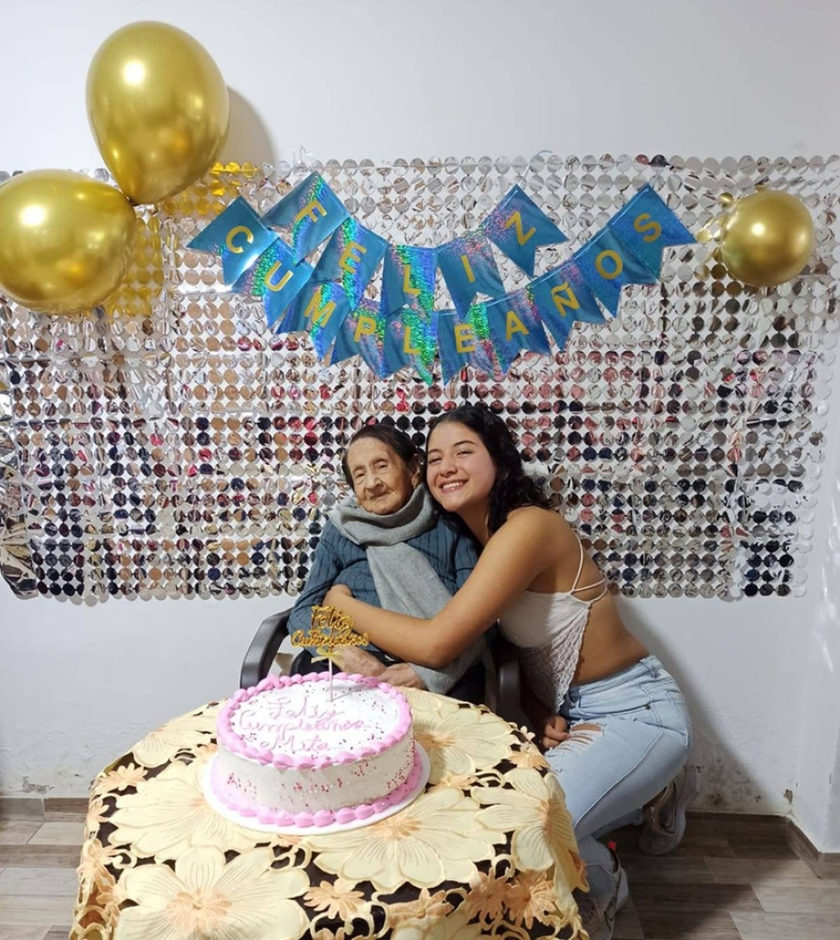 Foto | Henry Alberto Giraldo | LA PATRIA  Con la serenidad que dan los años bien vividos y la sonrisa que siempre la ha acompañado, doña Margarita Henao celebró sus 96 años de vida.