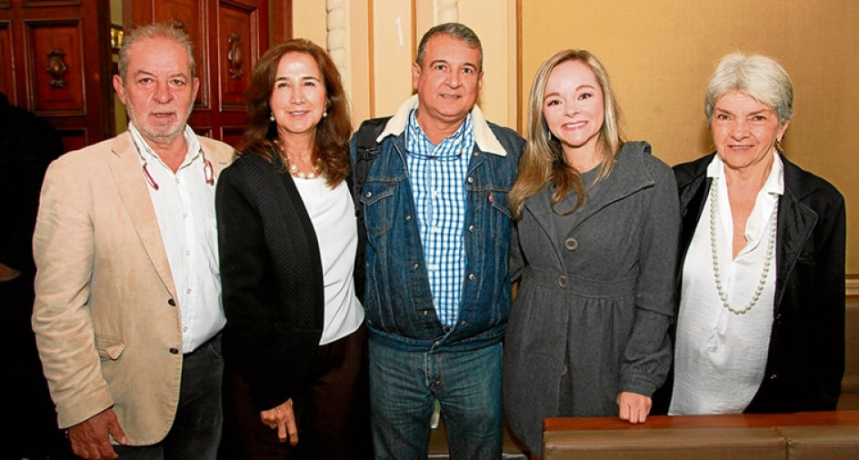 Mauricio Giraldo, Marcela Villamizar, Horacio Cadavid, Paula Tatiana Hoyos y María Patricia Giraldo.