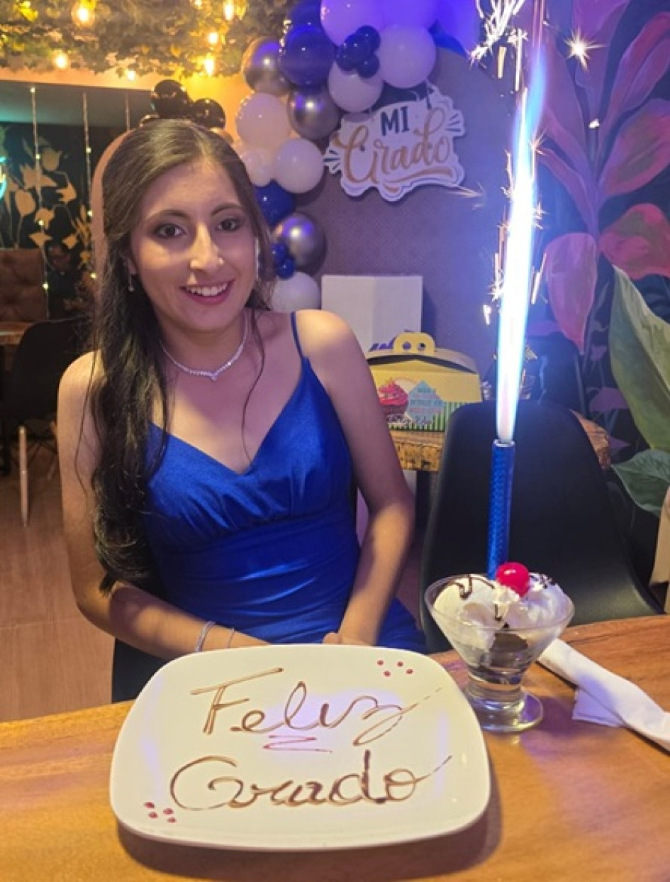 Fotos | La Shiraka | LA PATRIA Laura Jimena Bermúdez Hernández se graduó como bachiller académica y obtuvo el título de técnica en Marketing Digital. Es bachiller de la Escuela Nacional de Auxiliares de Enfermería.