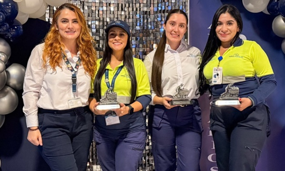 Leidy Gutiérrez, gerente de RR. HH.; Johana Rendón, analista de gerencia; Silvana López, coordinadora de RR. HH., y Natalia Castro, auxiliar de mantenimiento.