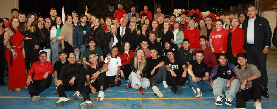 Encuentro de egresados de la Institución Educativa La Sultana, de las promociones del 74, 83 y 94.