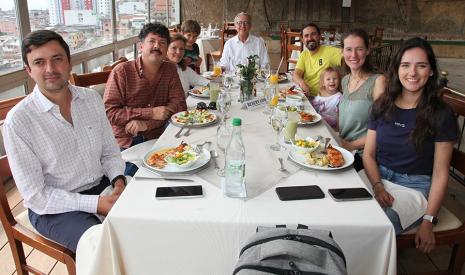 Juan Martín Dussán, Santiago Dussán, Patricia López, Elian Riggembach, Álvaro Dussán, Pablo Andrés Dussán, Naia Riggembach, Annina Riggembach y Camila Villegas.