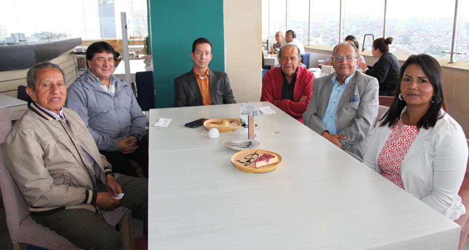 Francined Rincón Isaza, Héctor Correa Pinzón, Rubén Darío García Grajales, Sergio Hoyos Giraldo, Flaminio González y Paula Salazar Uribe.