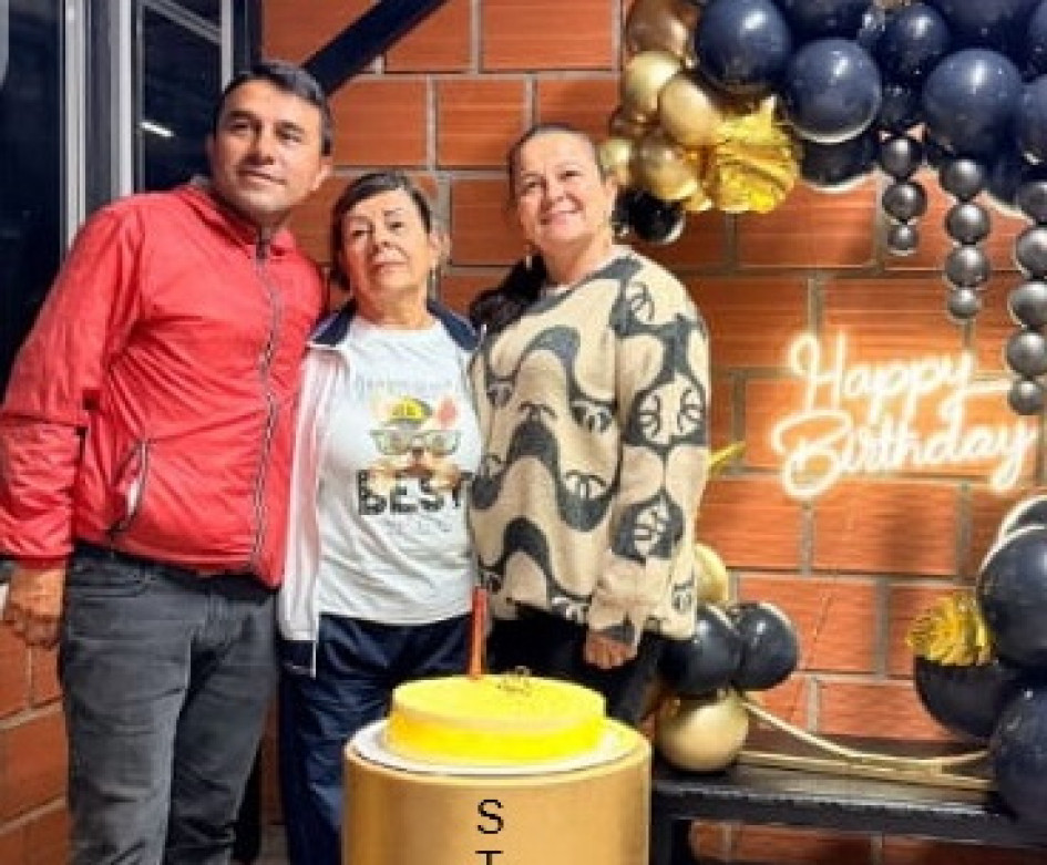 Foto | Lector | LA PATRIA Stella Cortés, manizaleña radicada en Panamá, celebró su cumpleaños en una finca del municipio de Villamaría, en compañía de su hijo Julio César y su nuera Sandra.
