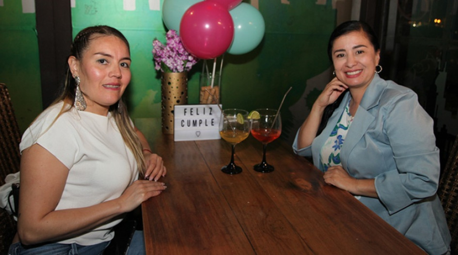 Foto | Argemiro Idárraga | LA PATRIA Jenny Villada y Sandra Milena Galvis compartieron una cena en el restaurante Eñe por sus cumpleaños.