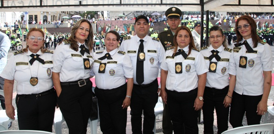 Fotos | Argemiro Idárraga | LA PATRIA Alba Elcy Torres, María de Los Ángeles López, Stella Herrera, Julio Satizábal, Albeiro Castaño, María Elena Castillo, Mara Yaneth Cárdenas y Ángela María Vélez.