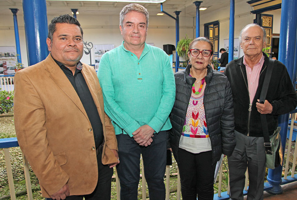 Fotos | Argemiro Idárraga | LA PATRIA Diego Mauricio Echeverri Chica, Juan David Salazar, Luz Elena Castaño Rendón, secretaria de Cultura de Caldas; y Albeiro Valencia Llano.