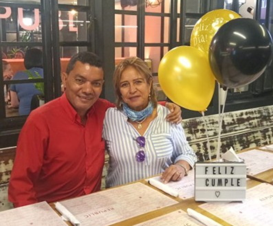 Foto | Rubén Darío López | LA PATRIA En Buffalo Republic de Milán celebraron su cumpleaños por partida doble Humberto Iglesias y Luz Amparo García quienes cumplieron este mes. La pareja estuvo acompañada por amigos y familiares.