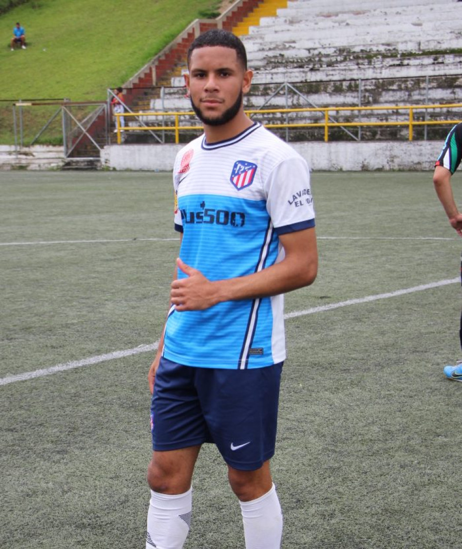 Juan Camilo Murillo, de la Academia Fiera Gutiérrez Lavadero El Poli Estética Belisia.