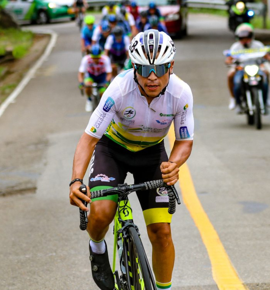 Daniel Hoyos, quien corre en la Vuelta a Antioquia con Plateado Minera El Roble, es el mejor caldense en la justa.
