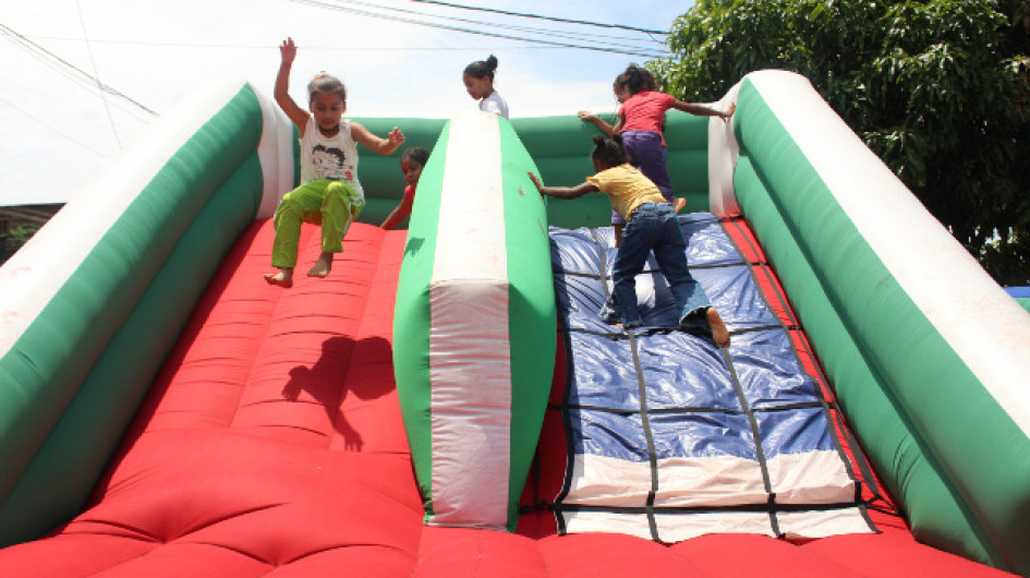Cada licenciado en Educación Física tiene un corregimiento y una comuna asignada.