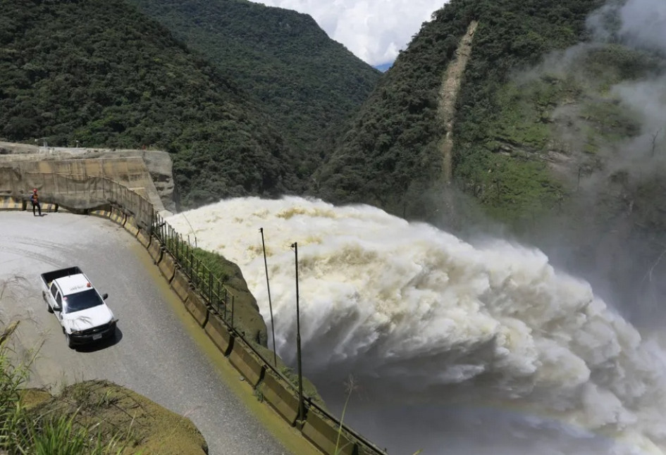 Petro pide evacuar población antes de prender Hidroituango