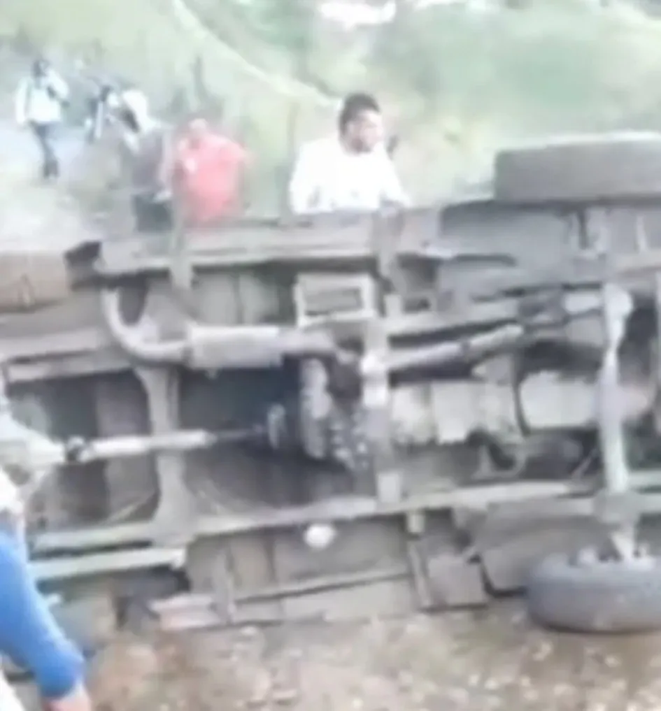 Accidente sería por exceso de carga y estado de la vía en Aguadas