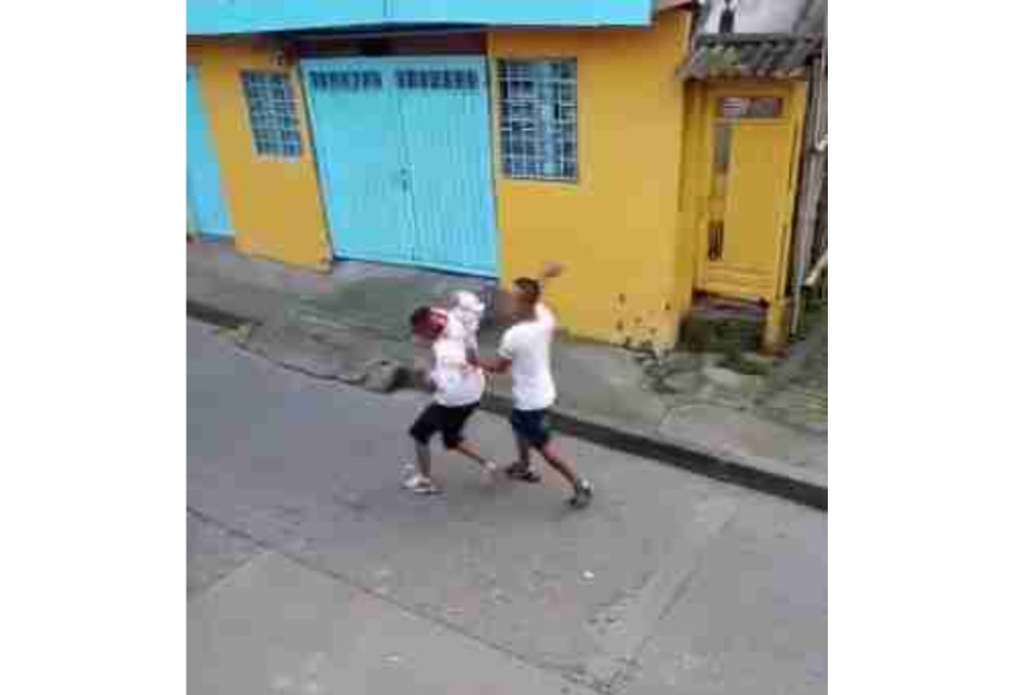 La agresión fue en el barrio Camino del Medio, en Manizales.