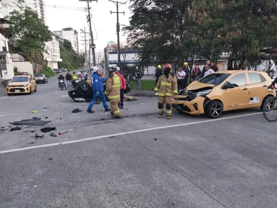 El accidente ocurrió en la Avenida Kevin Ángel.