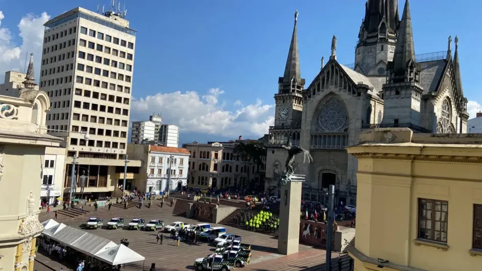Entregan 13 nuevos vehículos a la Policía en Caldas