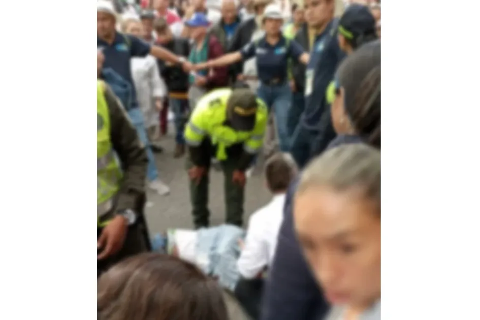 Un carro arrolló a peatones en la carrera 23 de Manizales