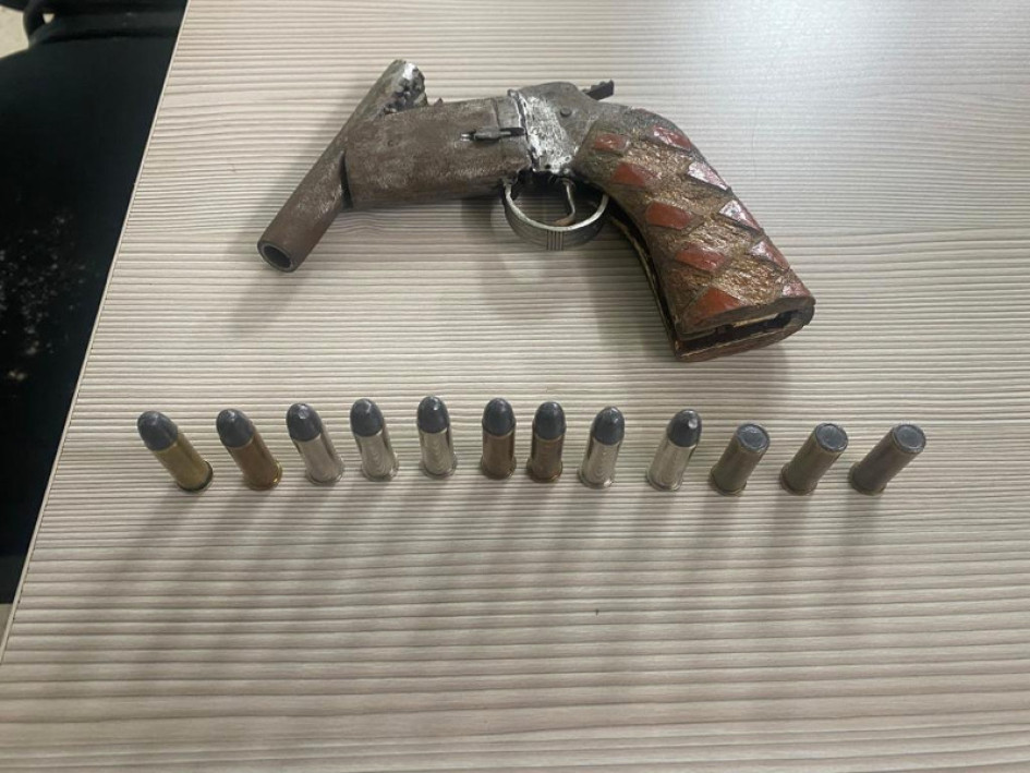 Portar ilegalmente un arma de fuego puede dar penas de 9 a 12 años de prisión.