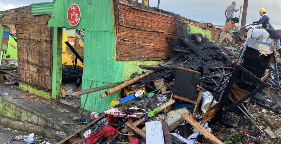 Ayer se realizaba la recolección de escombros y censo de personas afectadas.